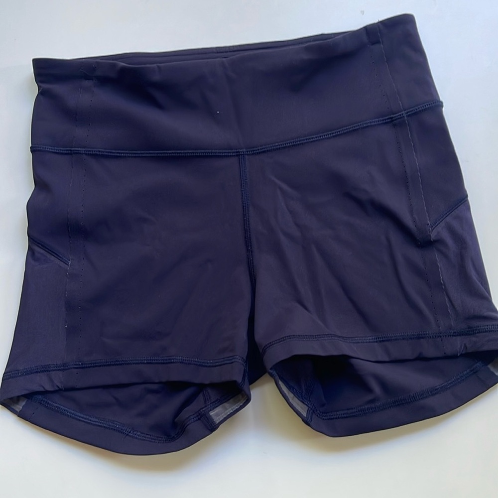 Lululemon Smooth Stride Hot short 3.5” Navy Size 8